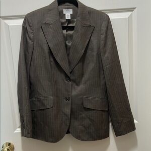 LOFT Brown Sport Coat with Notched Lapels and Tailored Fit